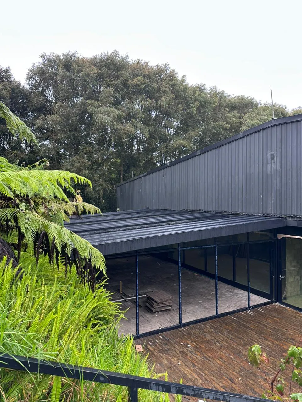 Bodega con estructura metálica construida por Don Hierro